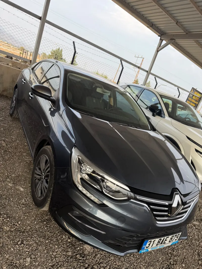 Renault Megane 4 2025 — fotoğraf 1